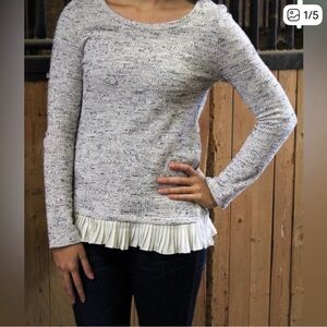 Double Zero Textured Knit Top in Gray and White